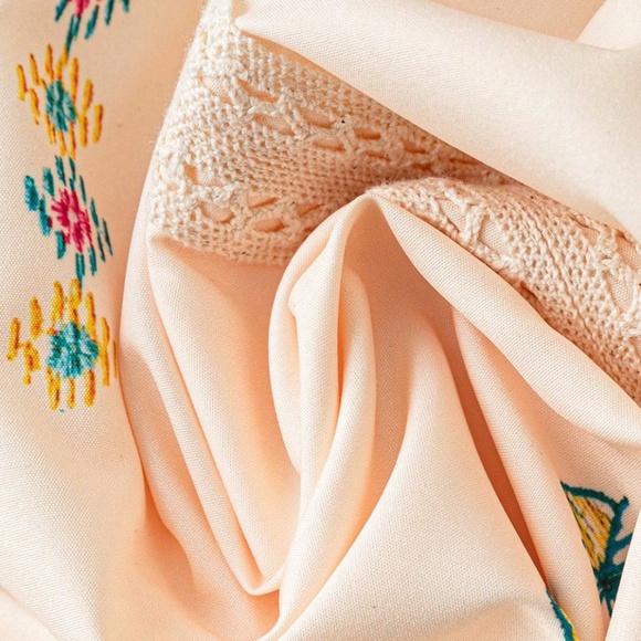 Boho Floral Print Notched Neck lace Short Sleeve Top - Picture 2 of 6